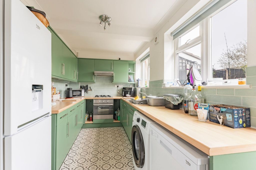 Property photo 2 of 16