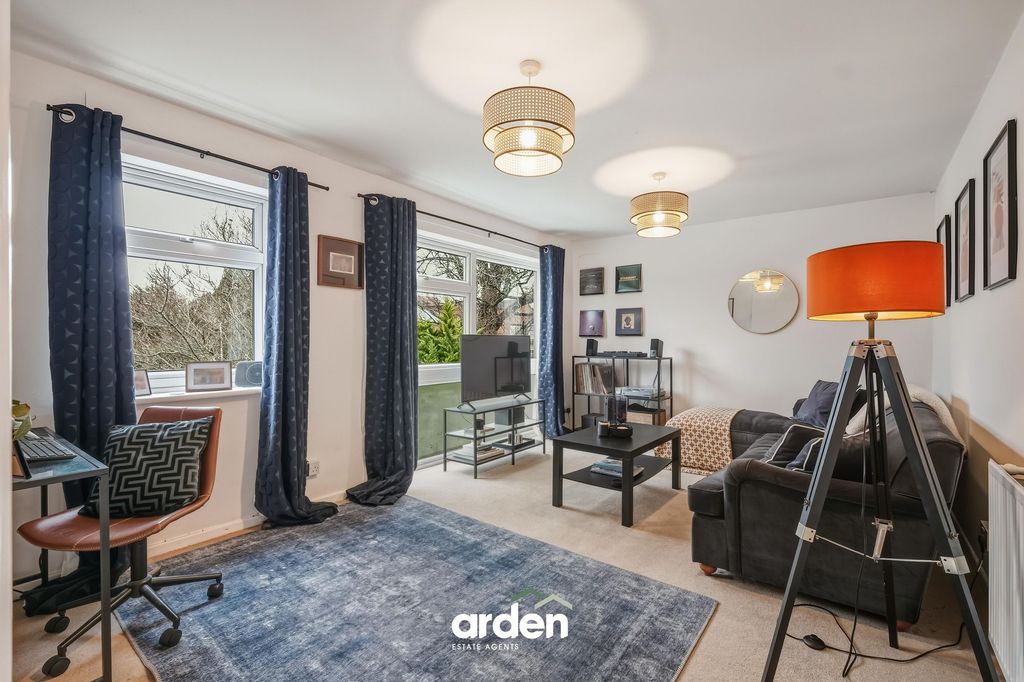 Property photo 2 of 11