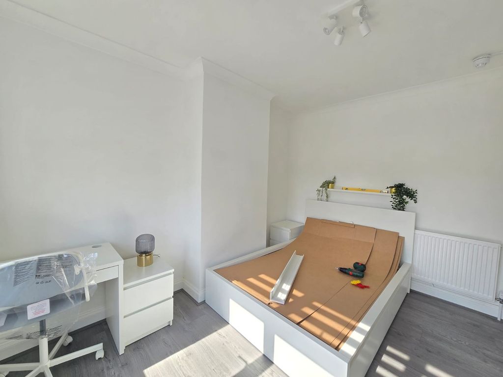 Property photo 1 of 10 Picture No. 02