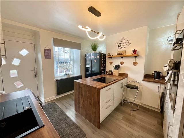 Property photo 2 of 19 Kitchen
