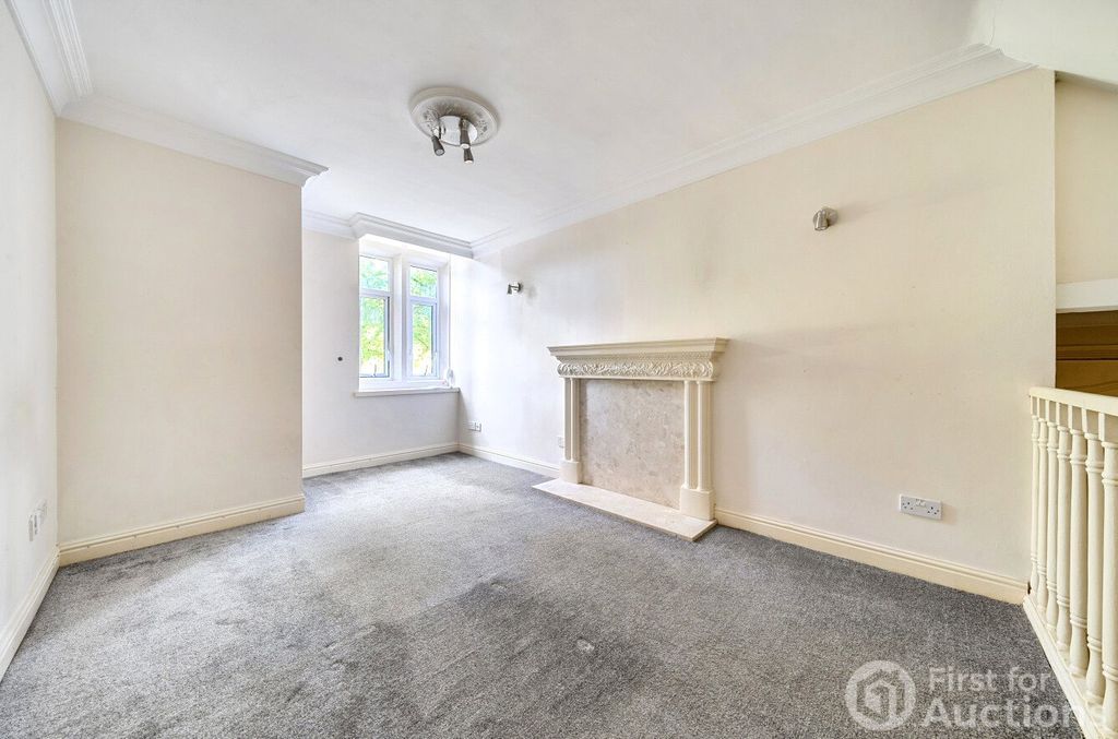Property photo 2 of 14 2