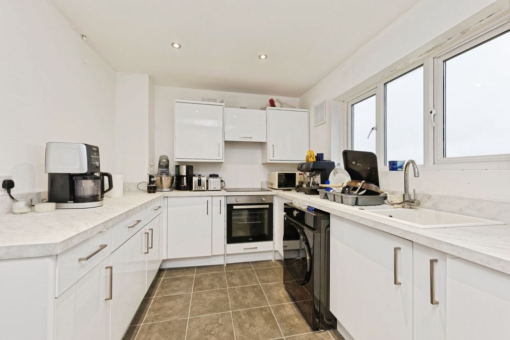 Property photo 3 of 20 Pbox-Img.Jpg