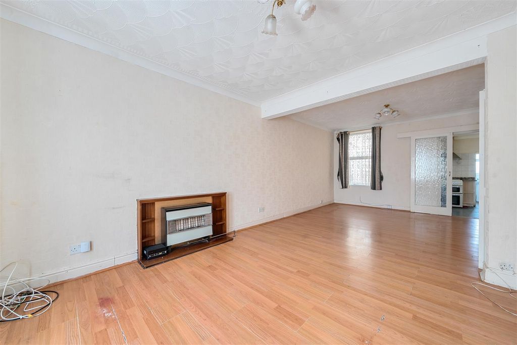 Property photo 3 of 10 1315464-4-685Aa7Ab6Cad7.Jpg