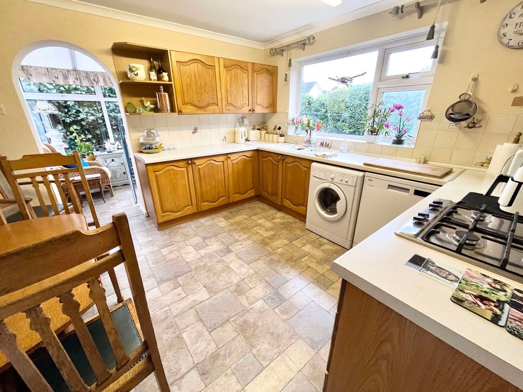 Property photo 3 of 25