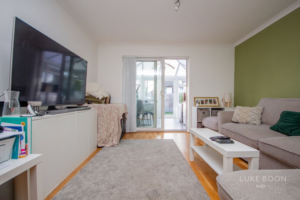 Property photo 3 of 12