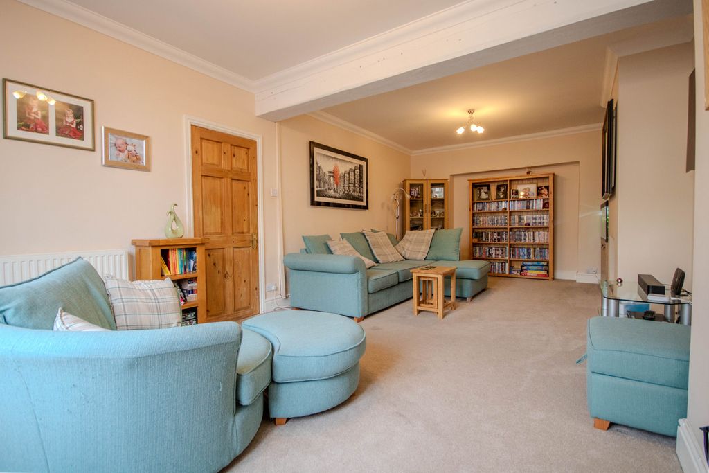 Property photo 2 of 36