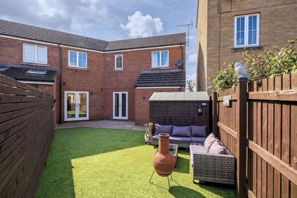 Property photo 1 of 20 Rear Garden