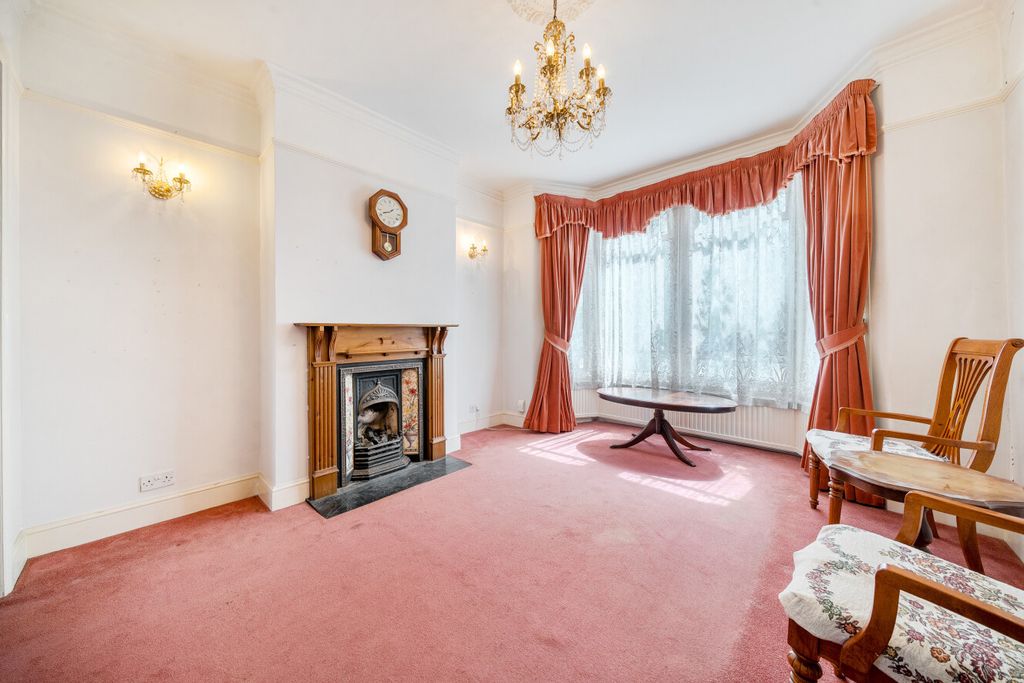 Property photo 2 of 18 1463351-10-6A05c8...