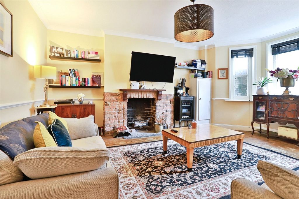 Property photo 2 of 16 Picture No. 18
