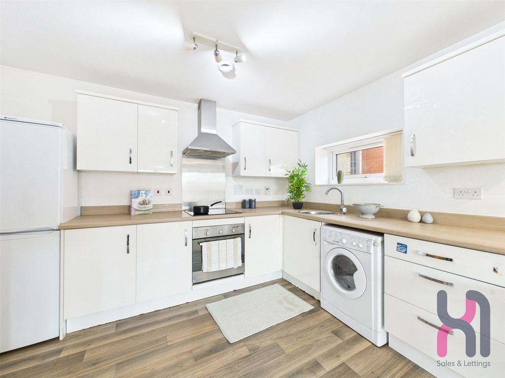 Property photo 2 of 7 Picture No. 21