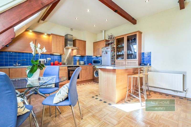 Property photo 2 of 39 Photo 26