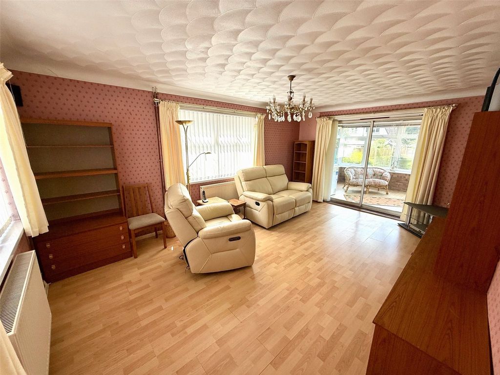 Property photo 2 of 14 Picture No. 23