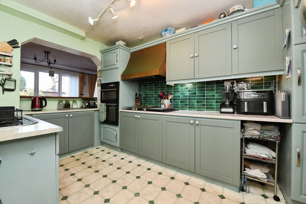 Property photo 3 of 20 Pbox-Img.Jpg