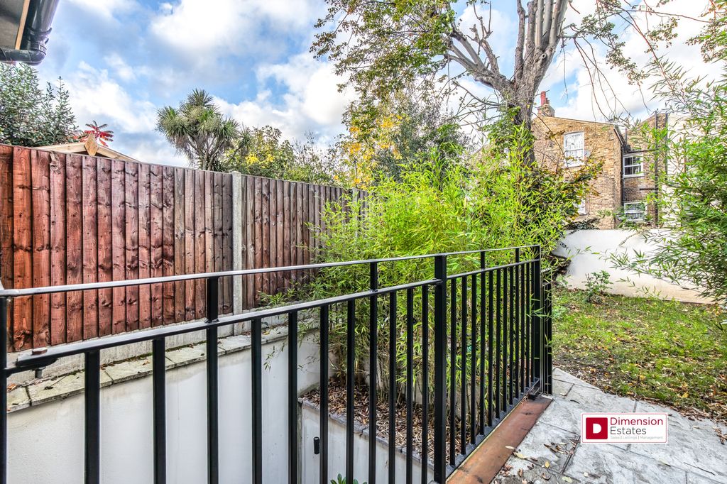 Property photo 3 of 27