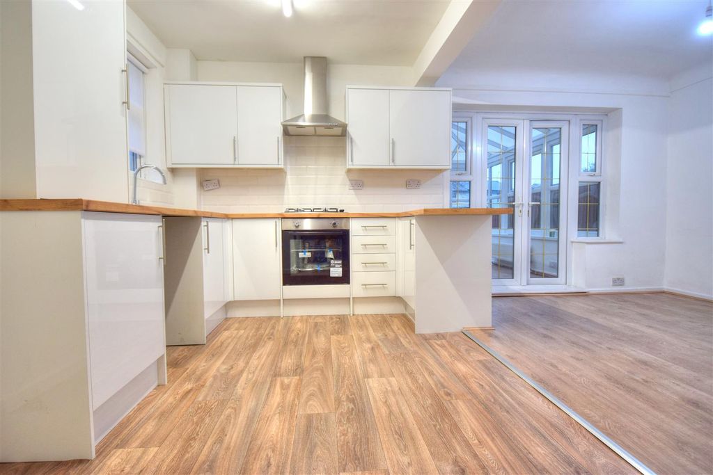 Property photo 3 of 13 Kitchen.Jpg