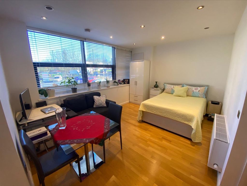 Property photo 2 of 5 Studio Room