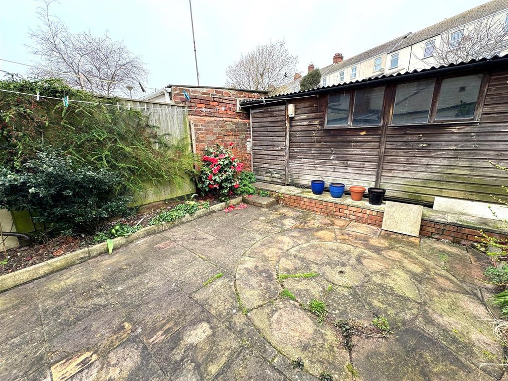 Property photo 3 of 16 Garden One.Jpg