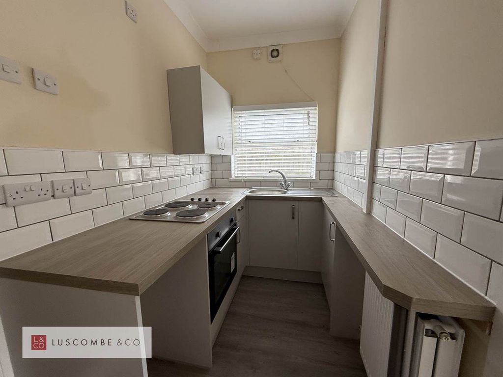 Property photo 2 of 15 Kitchen