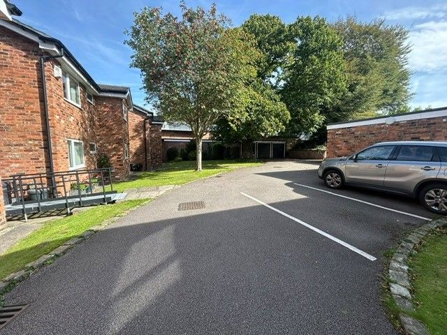 Property photo 2 of 11