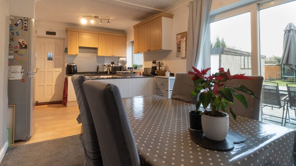 Property photo 3 of 25