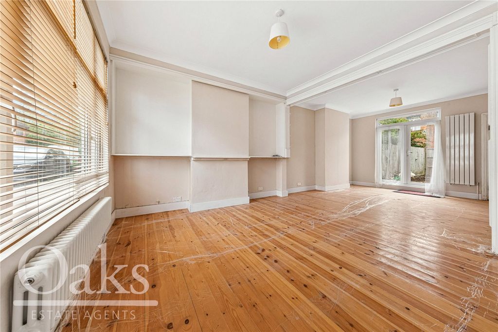 Property photo 2 of 12 Picture No. 11