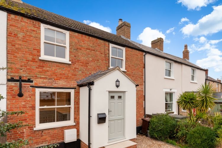 Property photo 1 of 9 210959