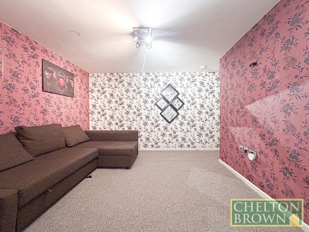 Property photo 2 of 17 Picture No. 12