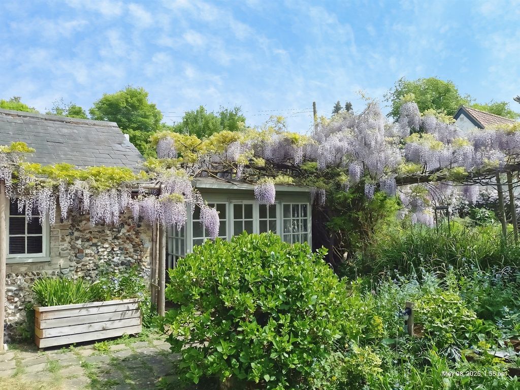 Property photo 3 of 21