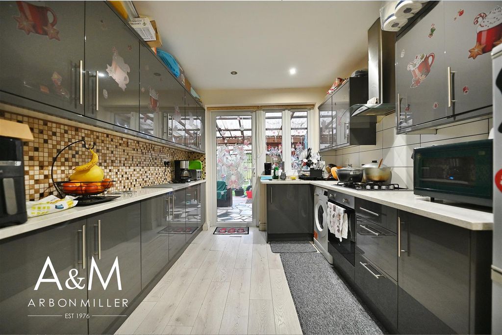 Property photo 1 of 14 5.Jpg