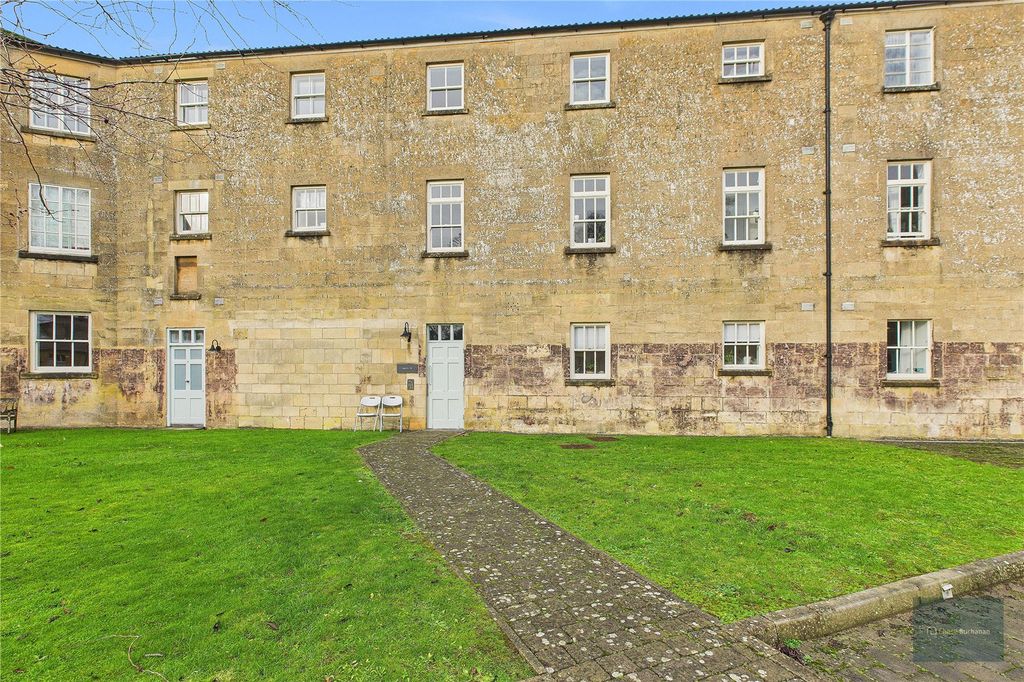 Property photo 1 of 8 Picture No. 10