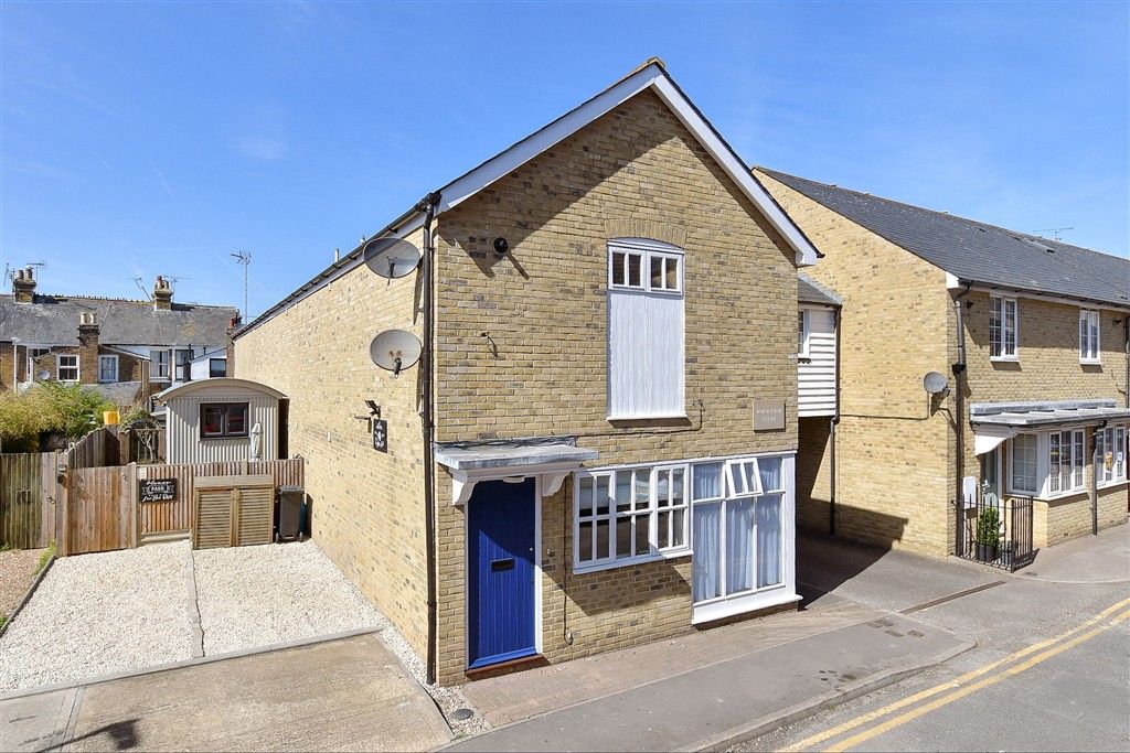 Property photo 1 of 11 External (Web)