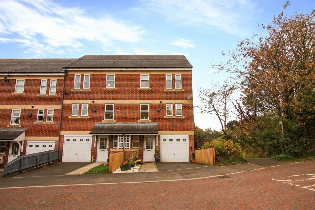 Property photo 1 of 16 1