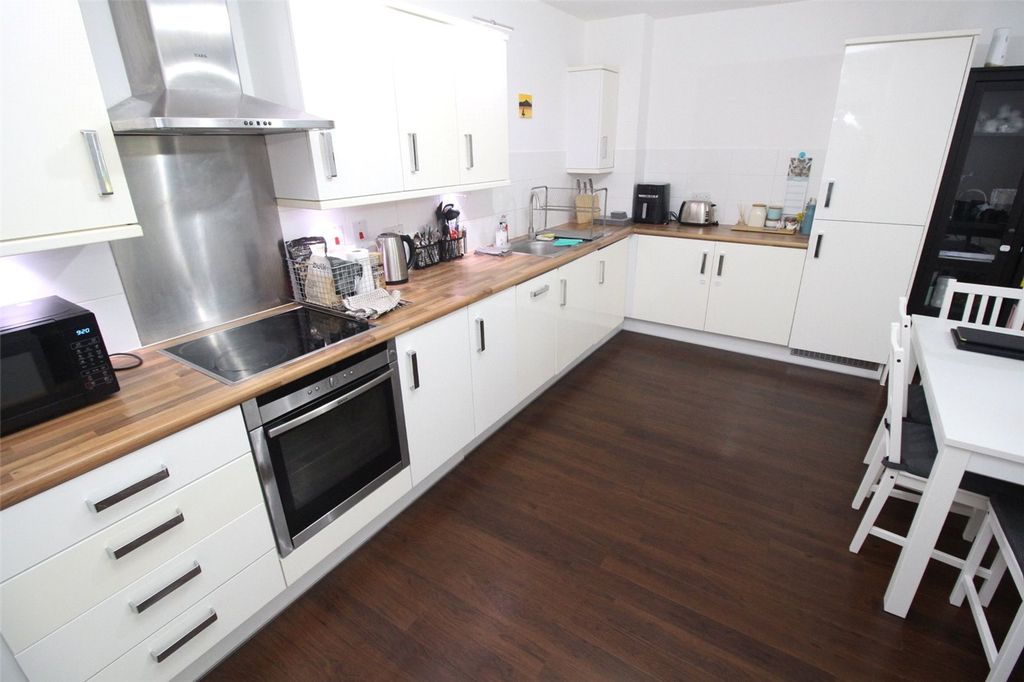 Property photo 3 of 14 Picture No. 24