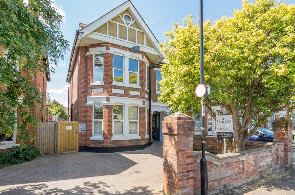 Property photo 1 of 12 1298809-1-682c85B...