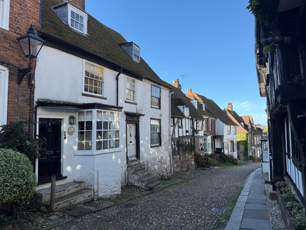 Property photo 2 of 7 Mermaid Street, Rye