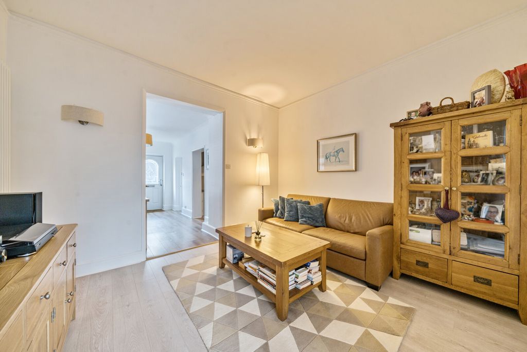 Property photo 3 of 11 1350450-16-68c045...