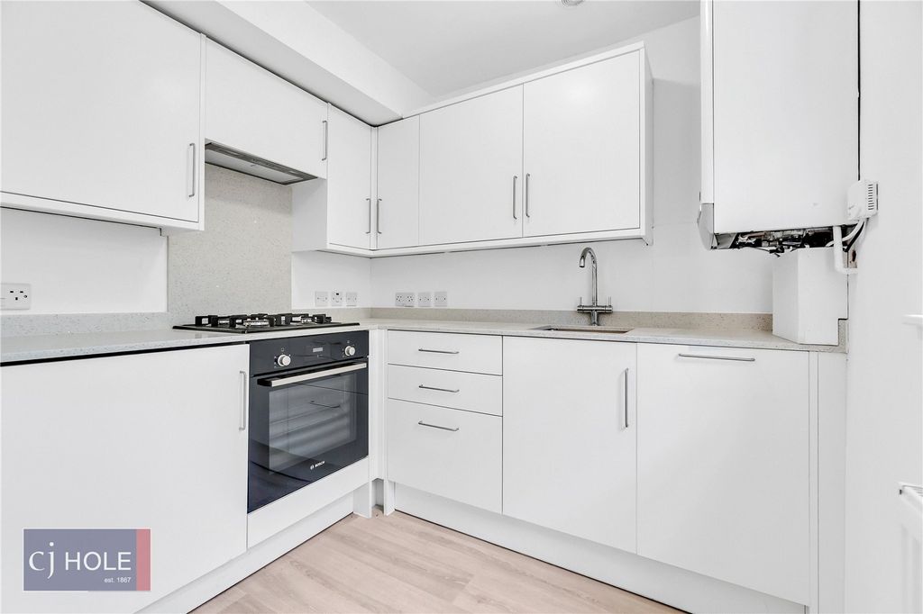 Property photo 2 of 14 Picture No. 10