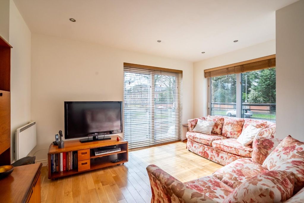 Property photo 2 of 12 Terrys Mews-2.Jpg