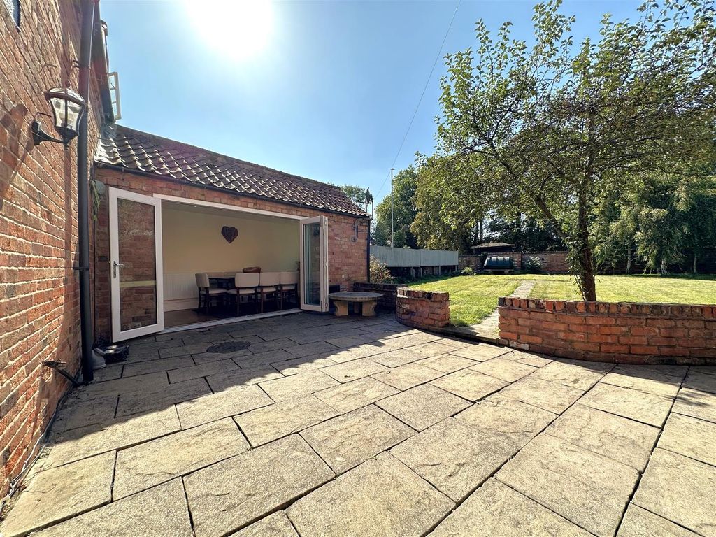 Property photo 3 of 28 Generous Paved Entertainment Area 373