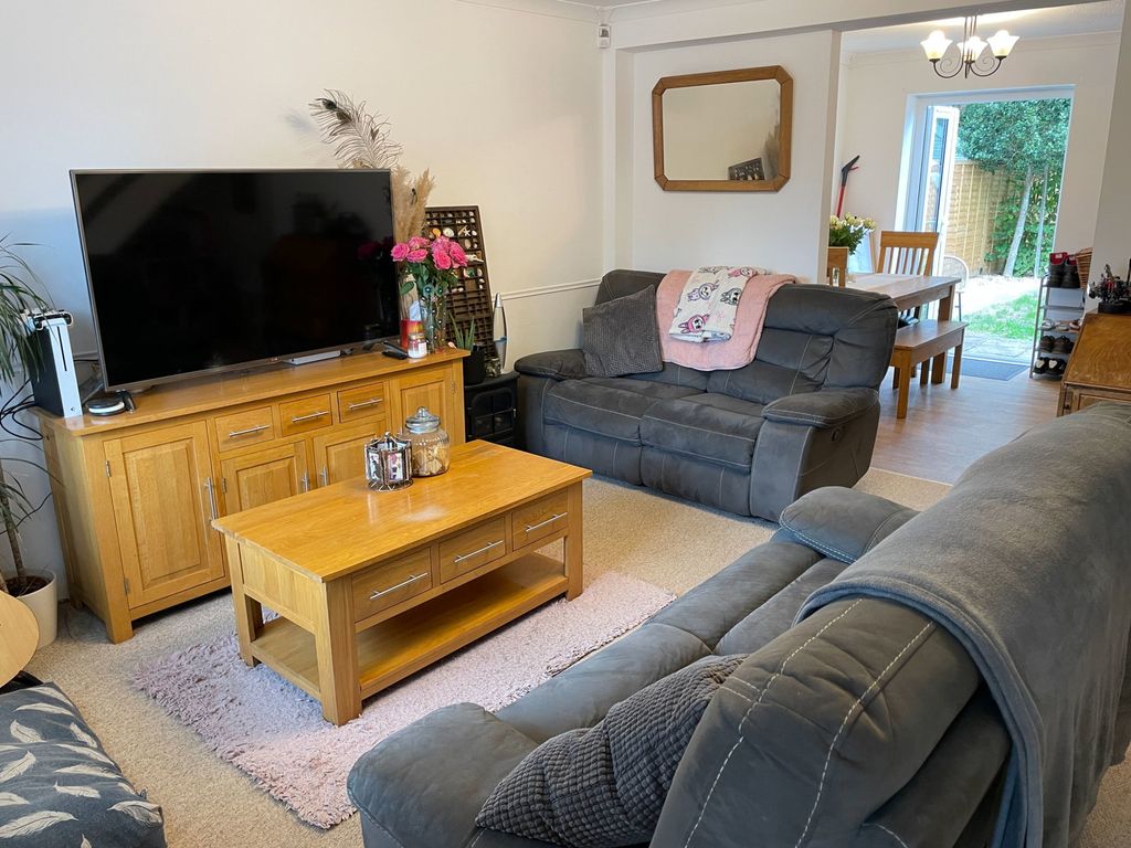 Property photo 2 of 6