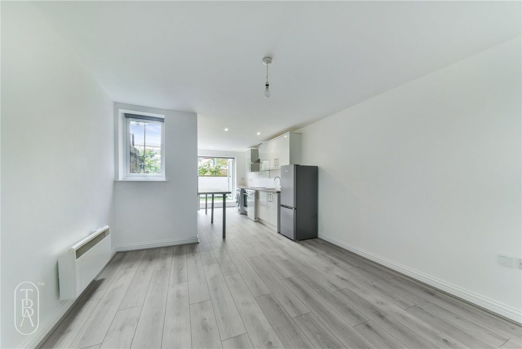 Property photo 1 of 8 Picture No. 07