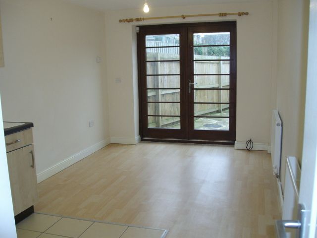 Property photo 3 of 6 Entrance Porch