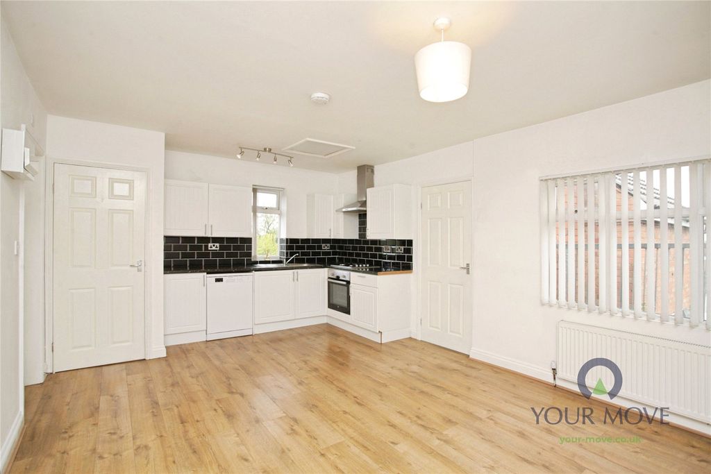 Property photo 2 of 14 Lounge/Kitchen