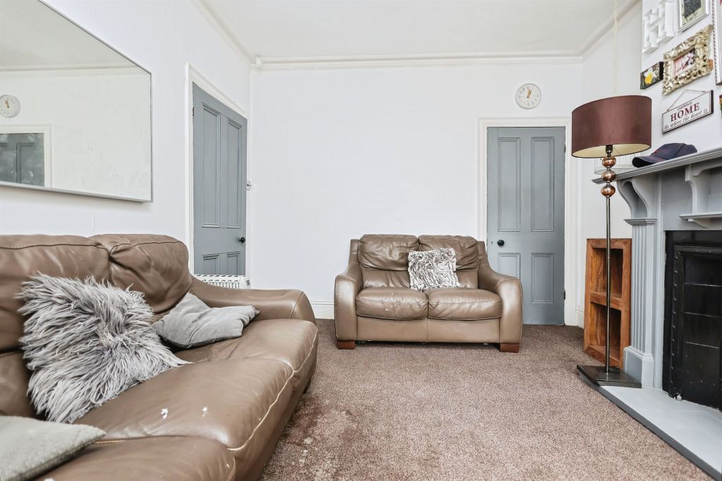 Property photo 3 of 20