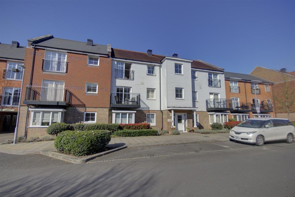 Property photo 1 of 12 Img_8884_5_6.Jpg