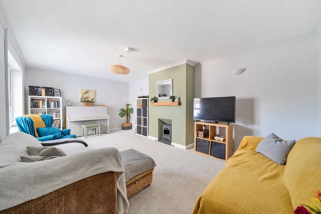 Property photo 3 of 24 1402280 (11)