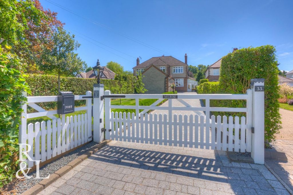 Property photo 1 of 25 Melrose# (11).Jpg