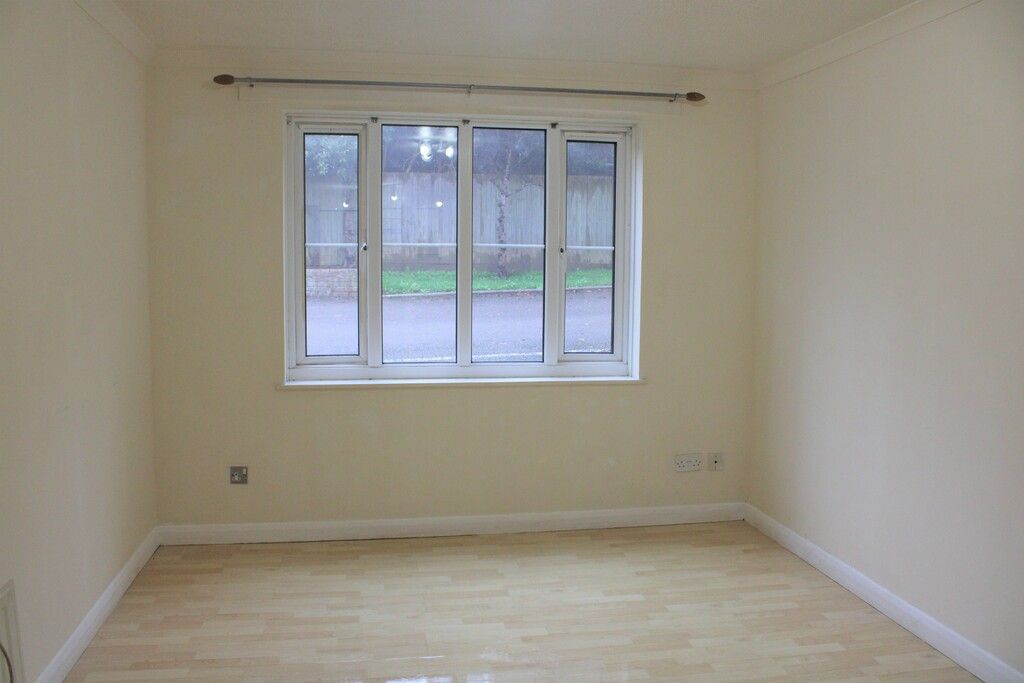 Property photo 2 of 7 Lounge