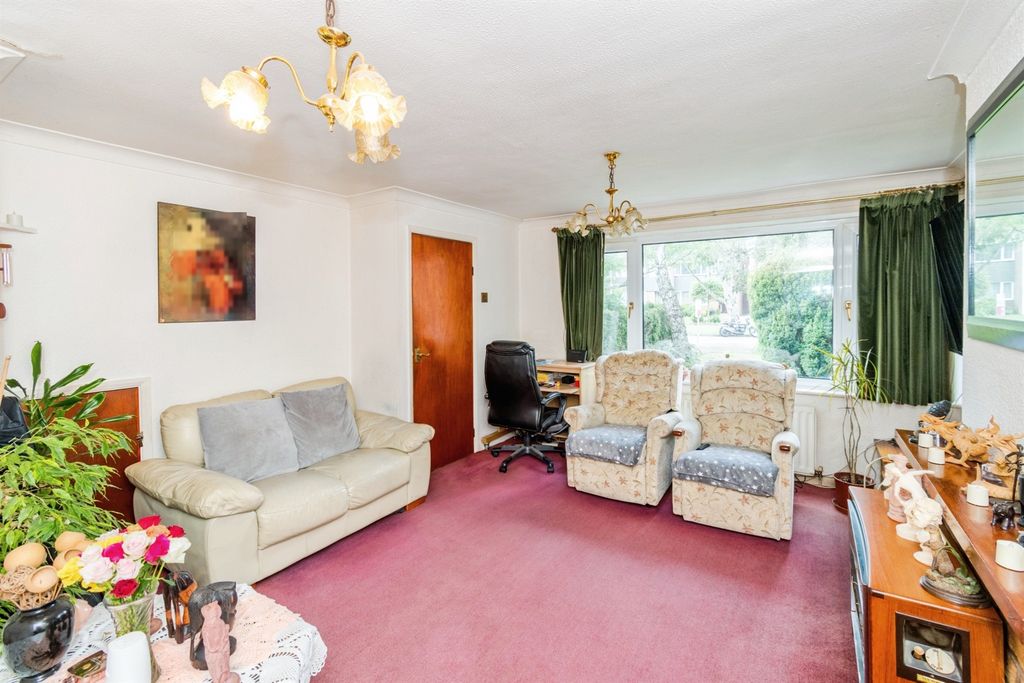Property photo 3 of 14
