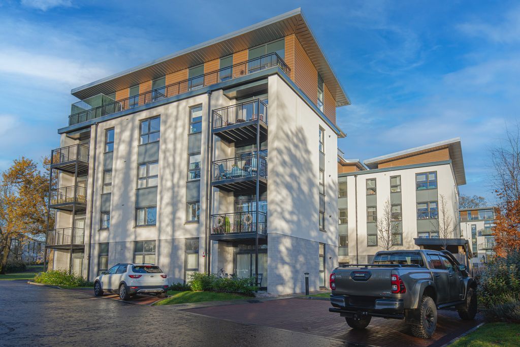 Property photo 1 of 14 Exterior